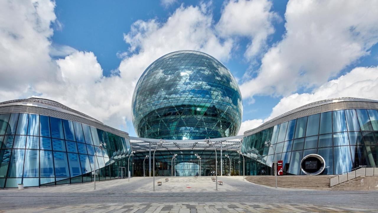 Экспо Бульвар 5 Astana Eksteriør billede